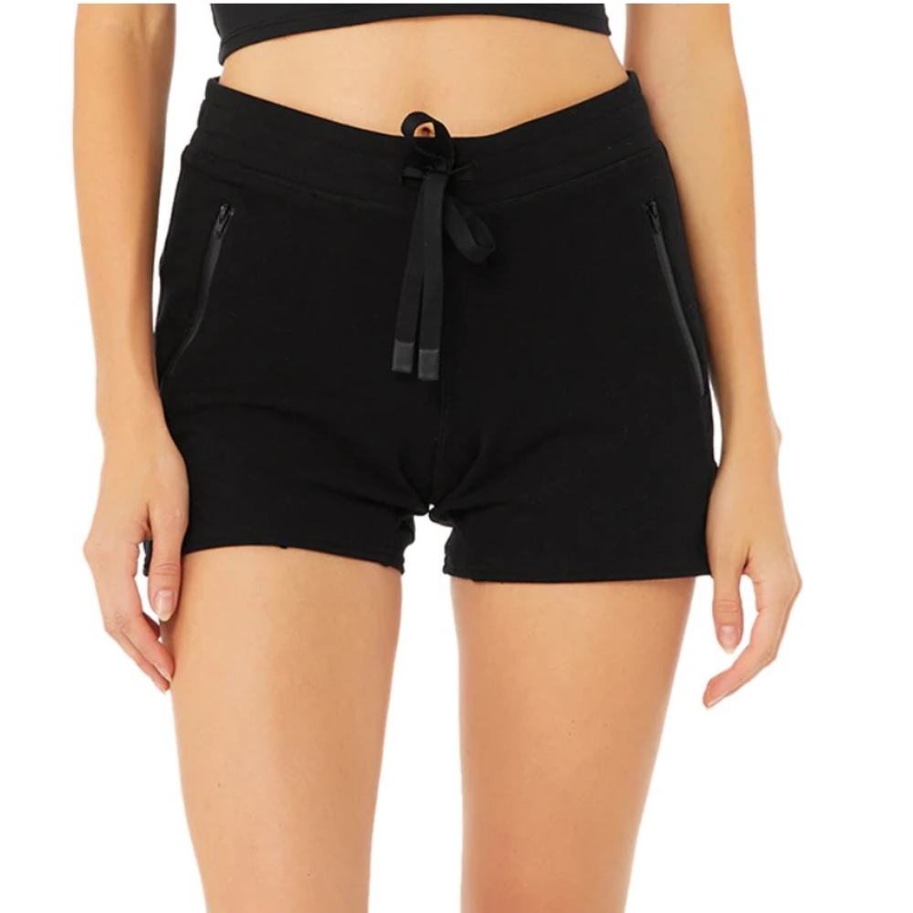 Alo yoga Double Take Sweat Short sz xs